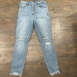 Distressed, skinny jeans